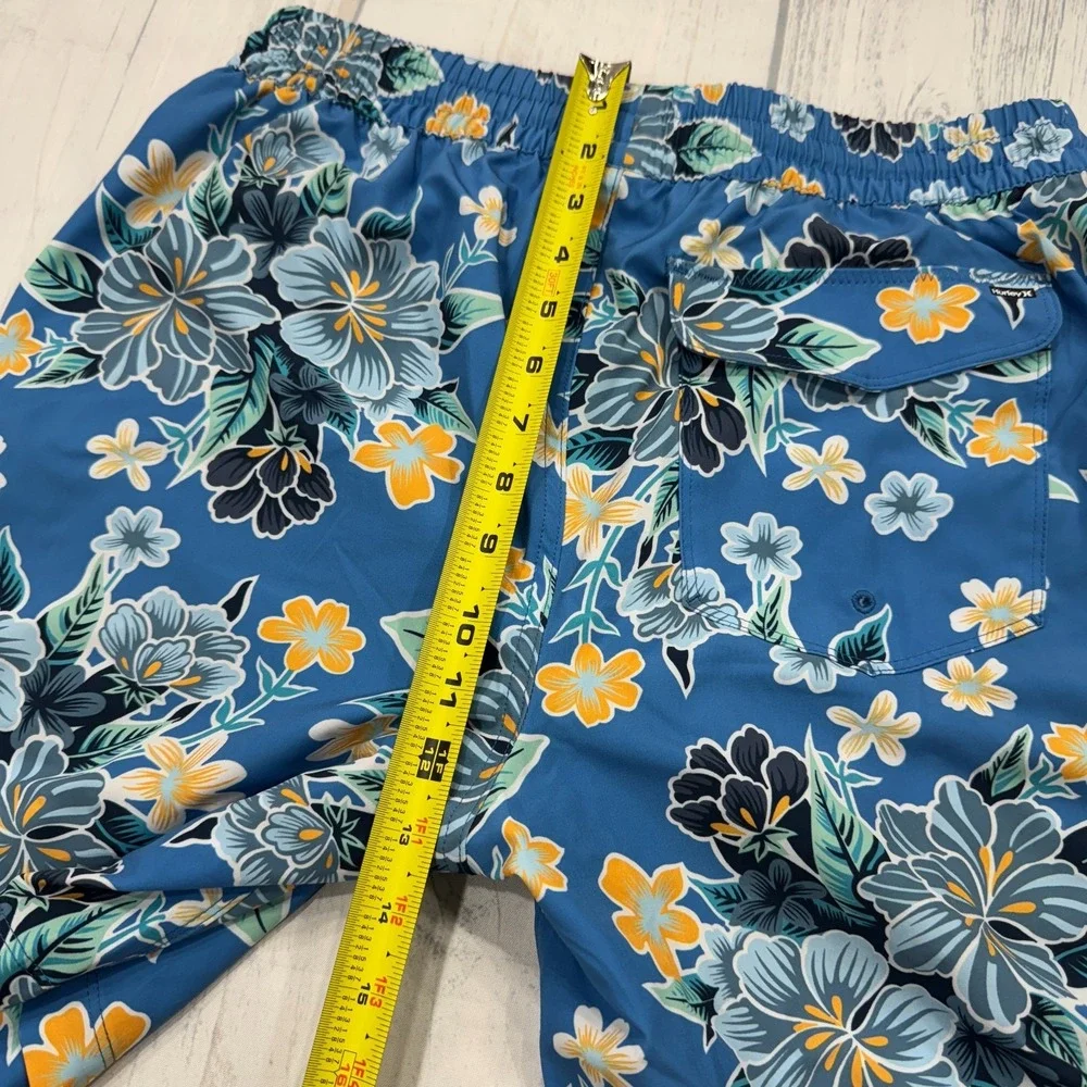 NWT Hurley Volley Swim Trunks Bathing Suit Medium Pool Beach‎ Mens Shorts